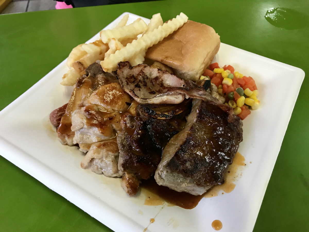 Ye Lai Xiang Tasty Barbecue: Pioneer hawker’s classic Hainanese western food in Maxwell Food Centre
