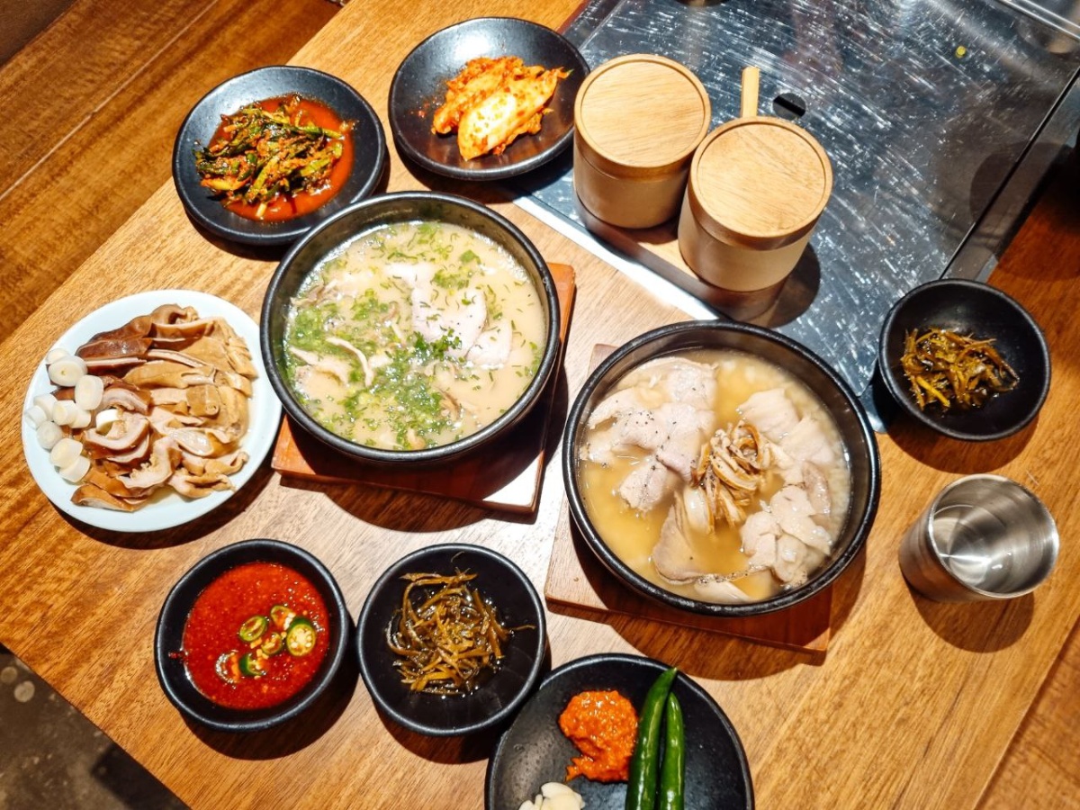 Review: Head to Um Yong Baek in Telok Ayer for homely Korean pork-and-rice soup