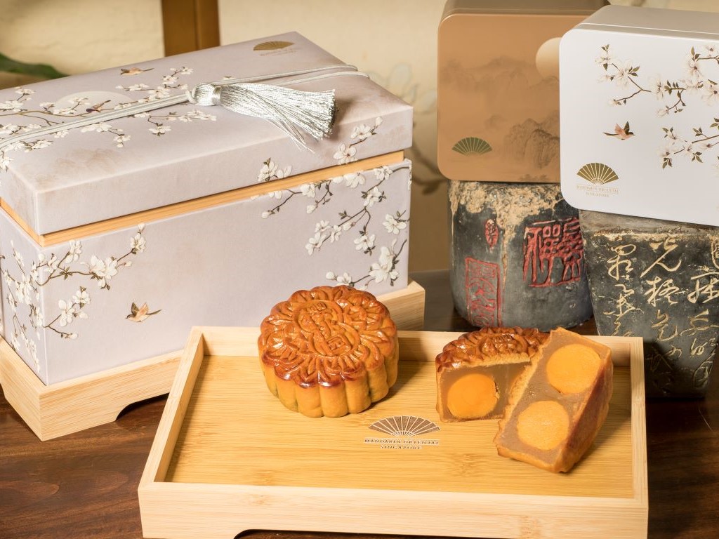 mooncake delivery-Mandarin Oriental Singapore