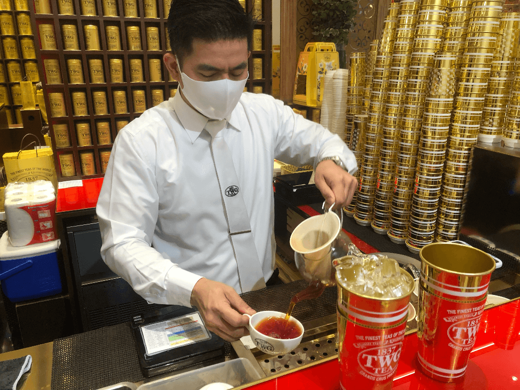 TWG_staff brewing tea