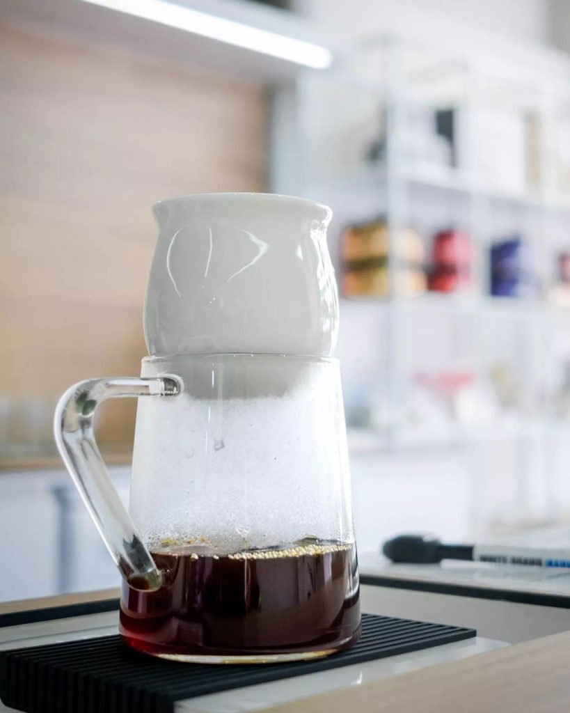 Fellow Mighty Small Glass Carafe - Hacea Coffee Source