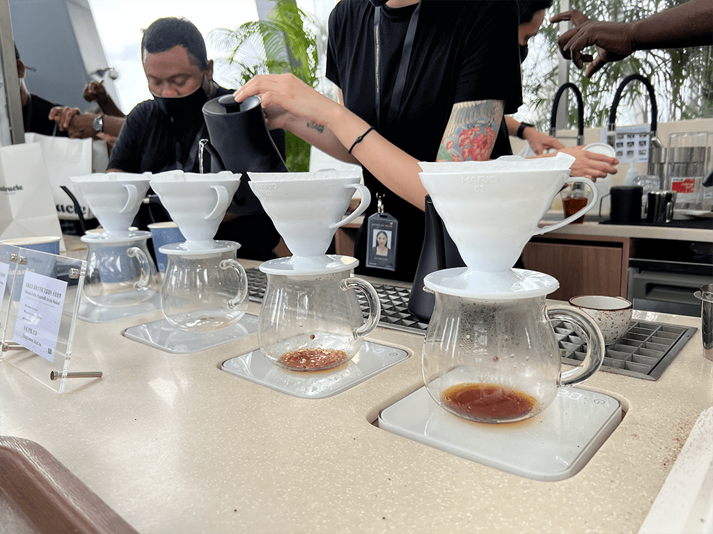 Up to four pour-overs can be brewed at any point in time.