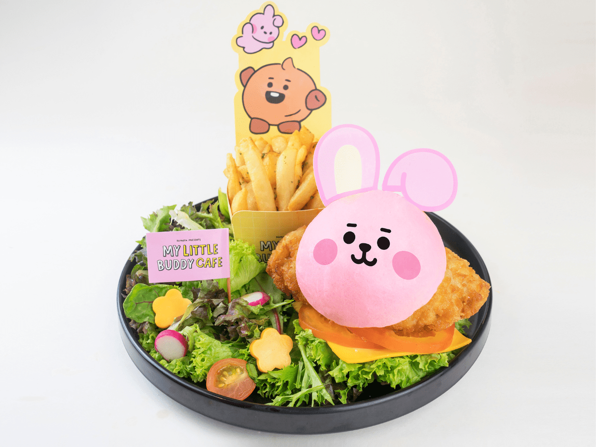 The kawaii Cooky and Shooky fried chicken burger.