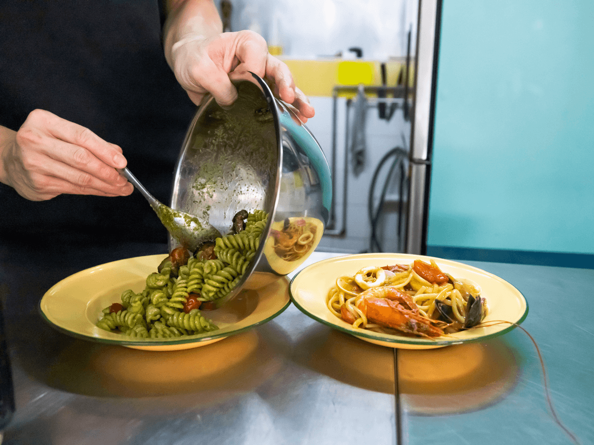 clarence chooi_hungrygowhere_serving the pasta