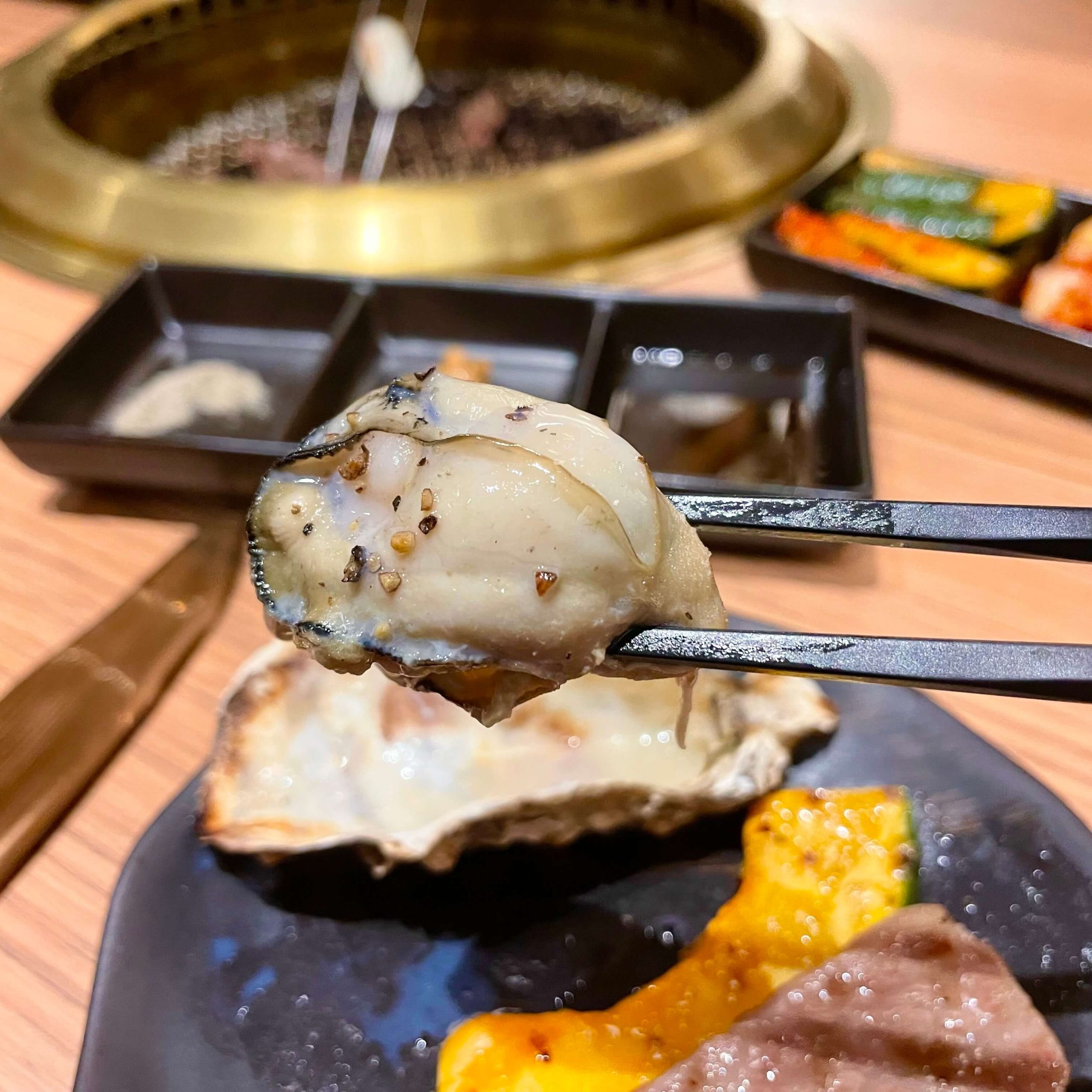 wa-en wagyu yakiniku_hungrygowhere_grilled hiroshima oyster