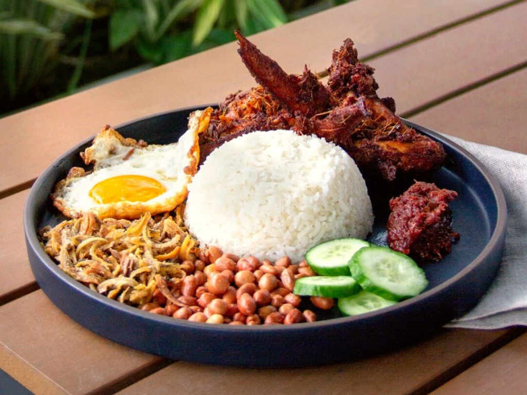 02 ev-the coconut club siglap-ayam berempah nasi lemak-featured image-HungryGoWhere