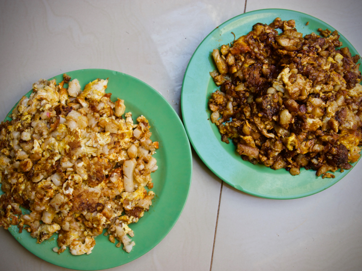 Long queues for this old-school carrot cake at Clementi Central