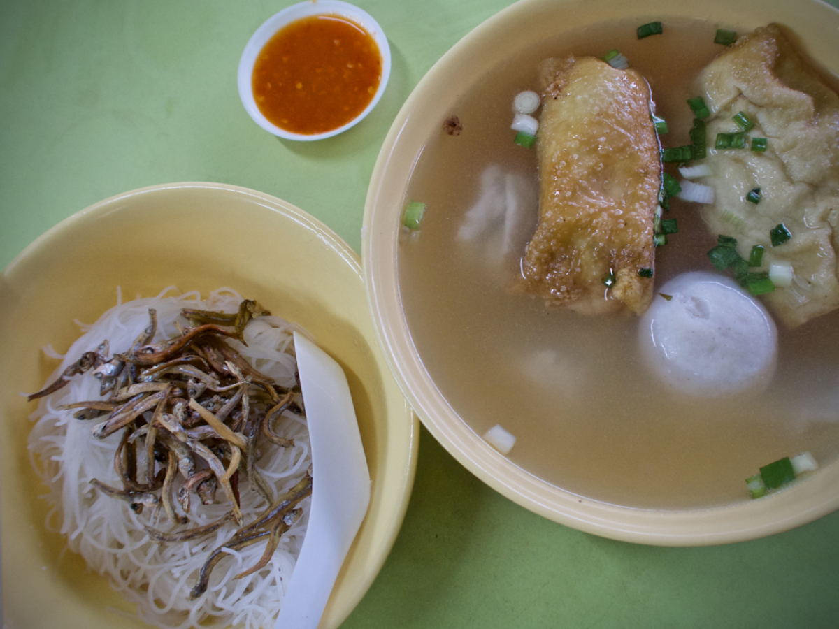 Xiu Ji Ikan Bilis Yong Tau Fu: Handmade yong tau foo doesn’t get any cheaper than this!