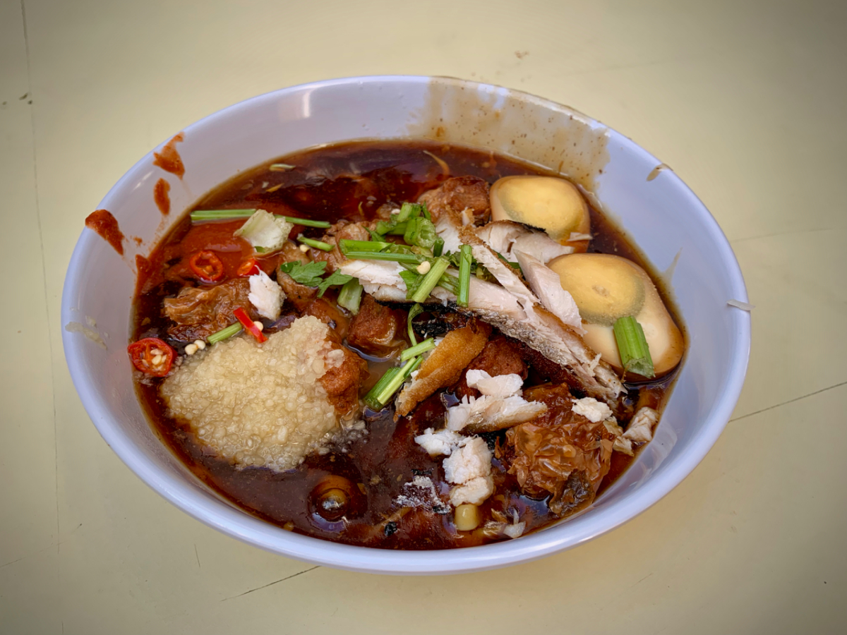 Tiong Bahru Lor Mee: A worthy competitor to that other popular lor mee in Old Airport Road Food Centre!
