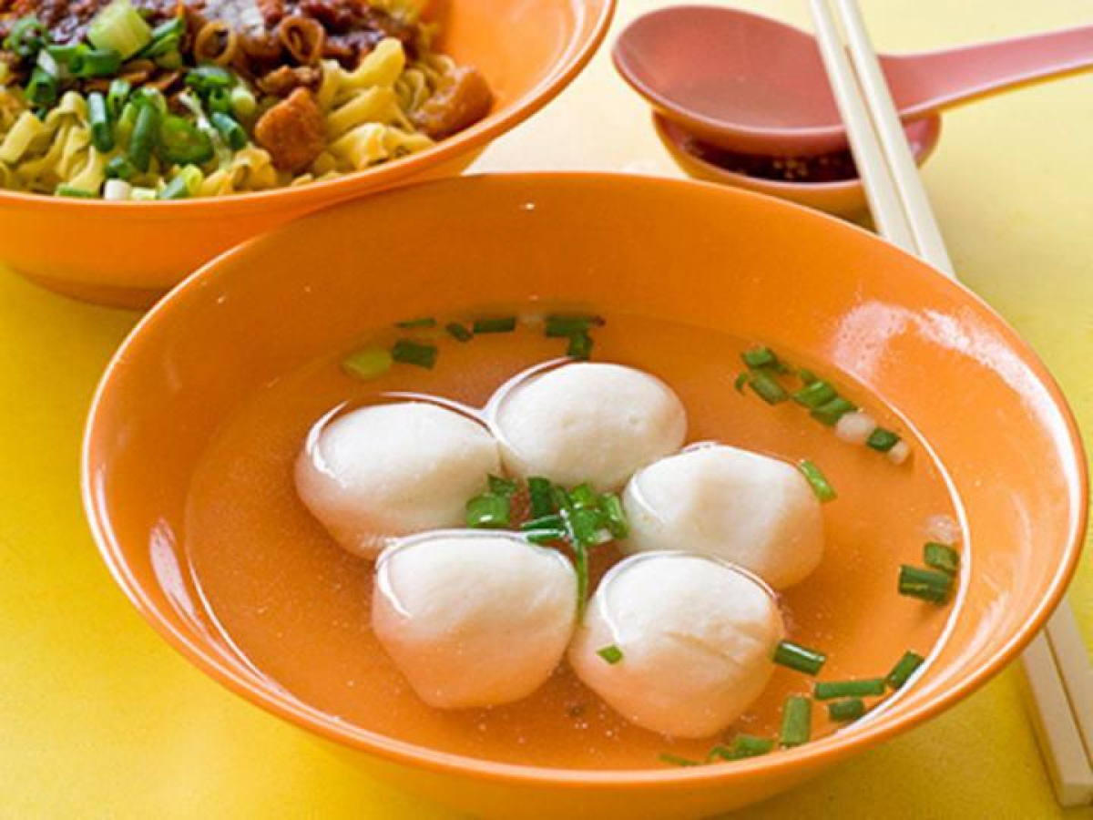 Soon Wah Fishball Kway Teow Mee: Hand making fishballs for over 70 years!