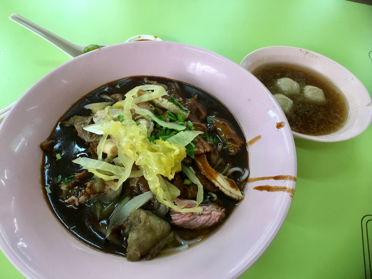 Longhouse Lim Kee Beef Noodle: One of the best in Singapore!