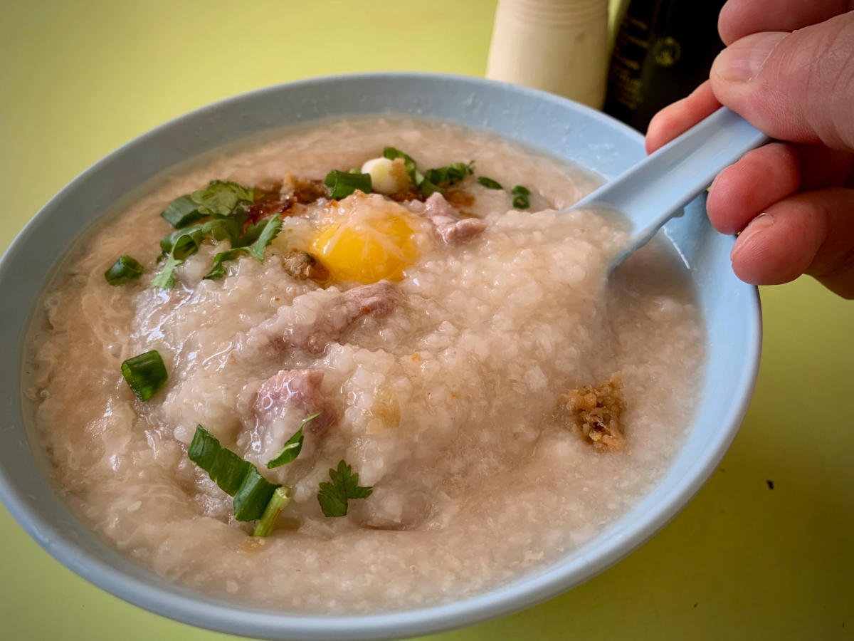 Soon Lee: 20 min queues for this rare traditional Hainanese porridge!
