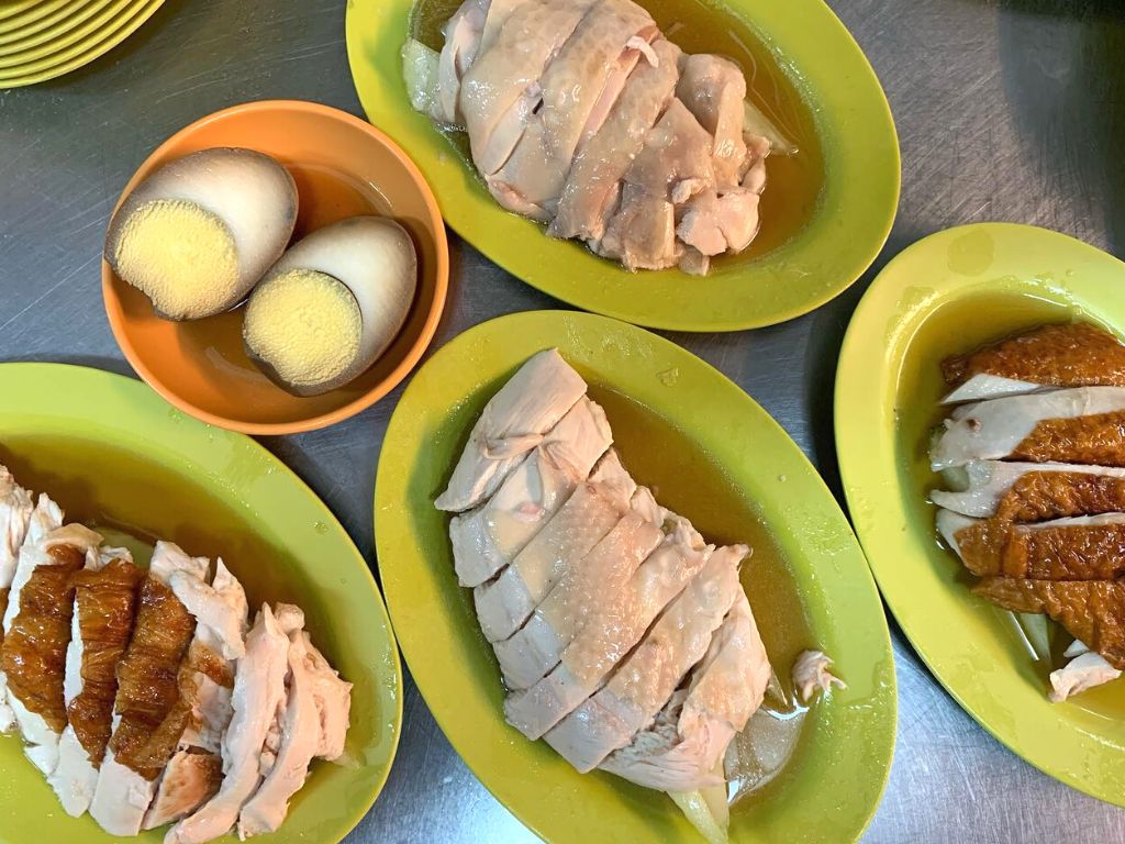 03 jf My Must-Eats Anthony Tan Grab CEO-Hainanese Delicacy at Far East Plaza-chicken rice-HungryGoWhere