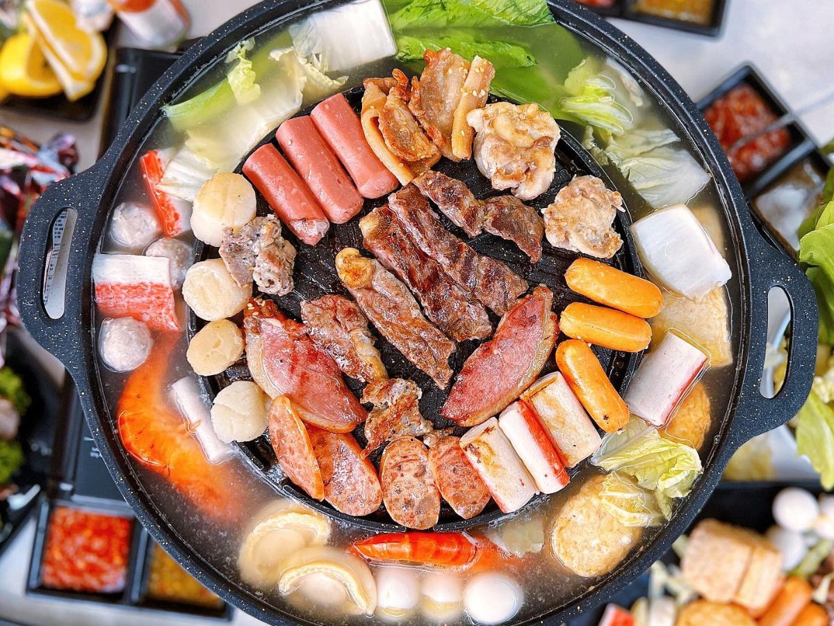 Get a free platter at Wan Wan Mookata with no minimum spend from April 14 to 16