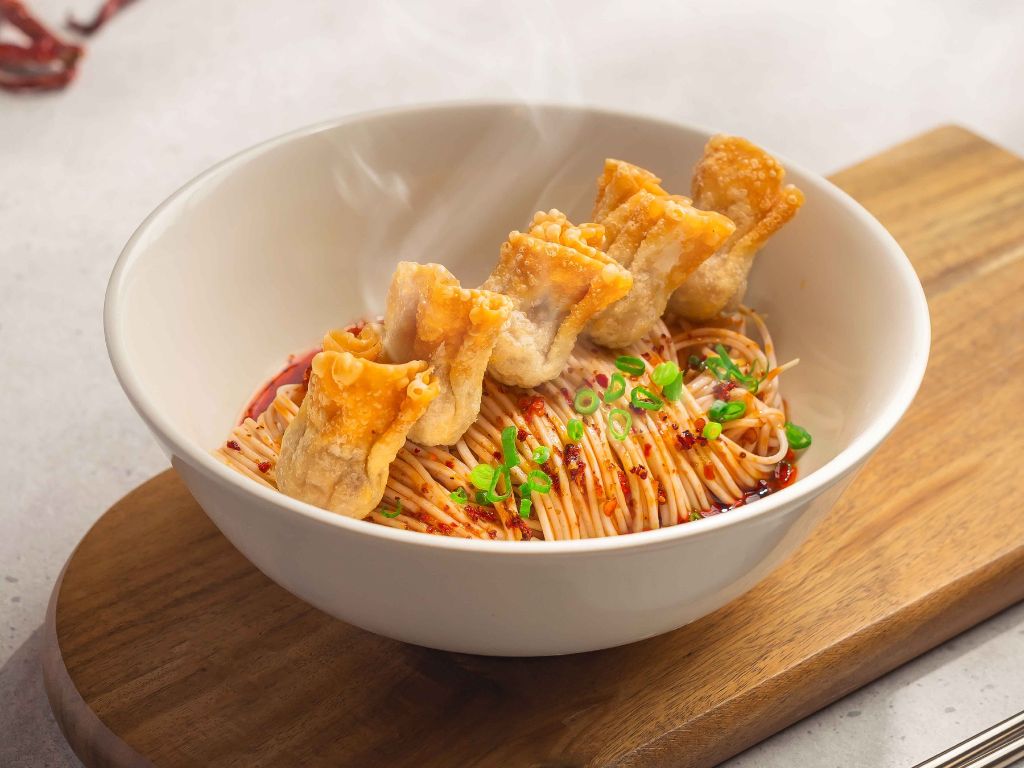 02 jf Din Tai Fung-noodle with crispy wanton in spicy sauce-HungryGoWhere