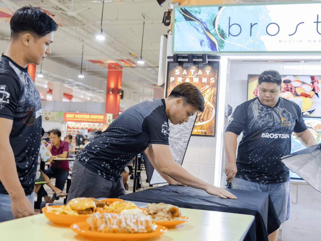 The Flying Pan sells hearty Western meals from S$5.50