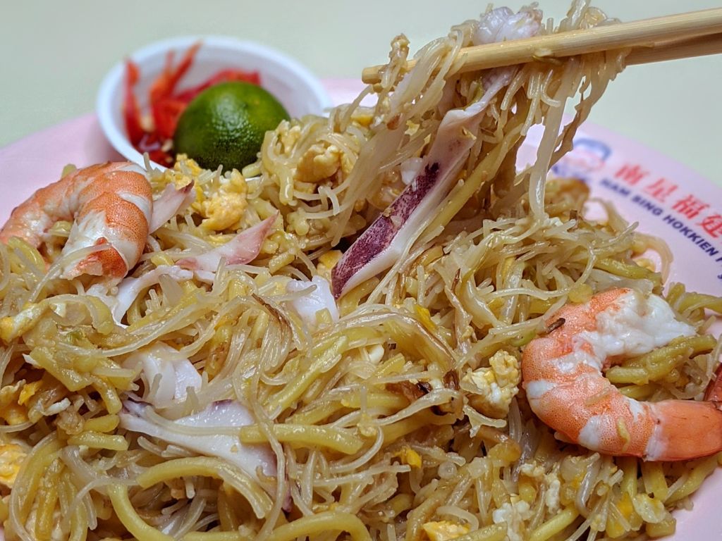 03 ev-michelin bib gourmand singapore-2023-nam sing hokkien mee-hungrygowhere