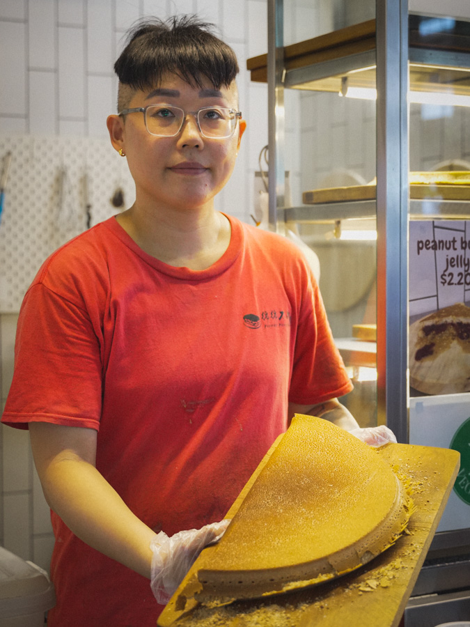 12 em mian mian bu duan peanut pancake min jiang kueh hawker hustlers jiali with her wares hungrygowhere