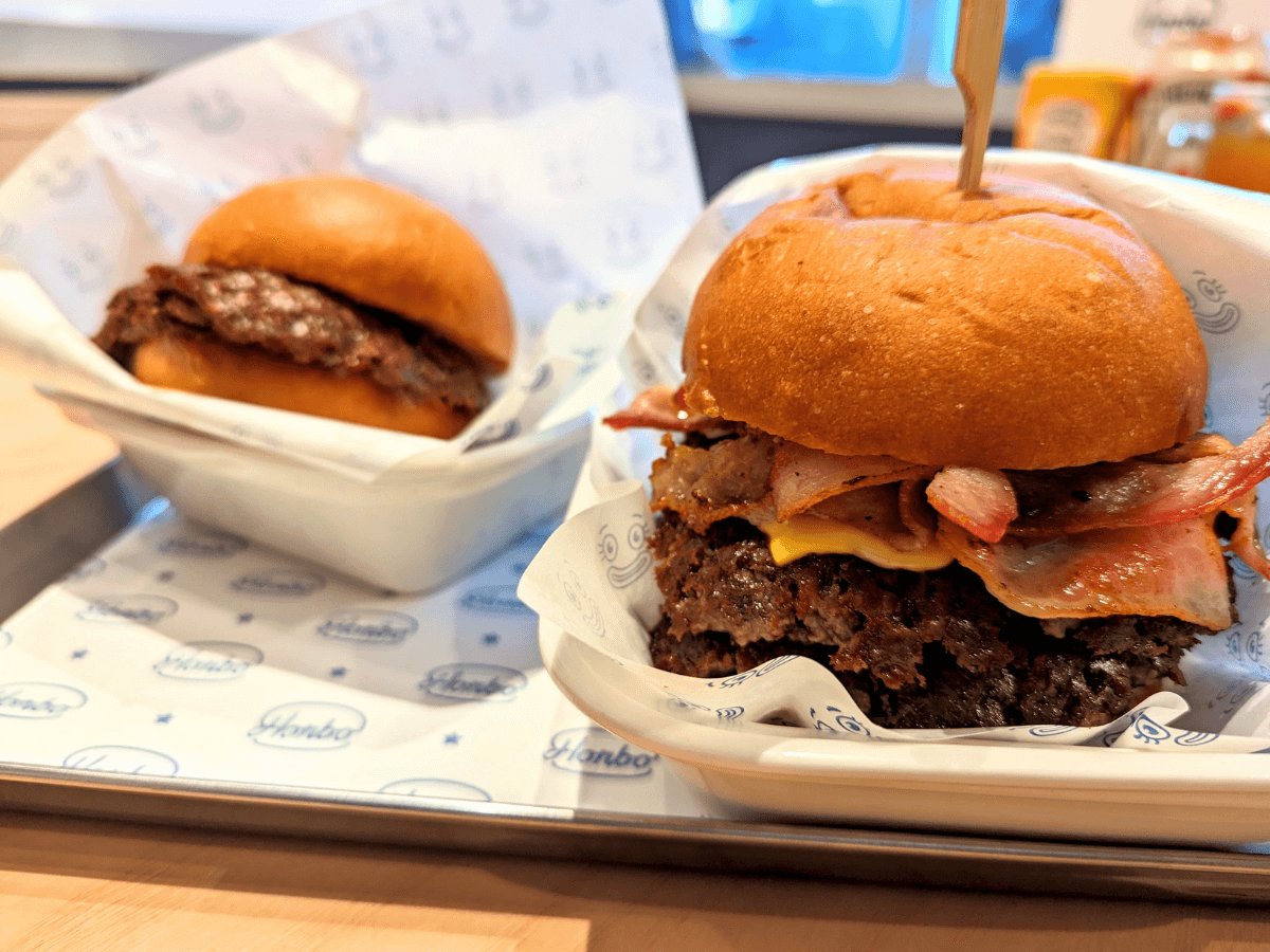 Review: Hong Kong Burger chain attempts a ‘smashing’ entrance in Singapore — but did it succeed?