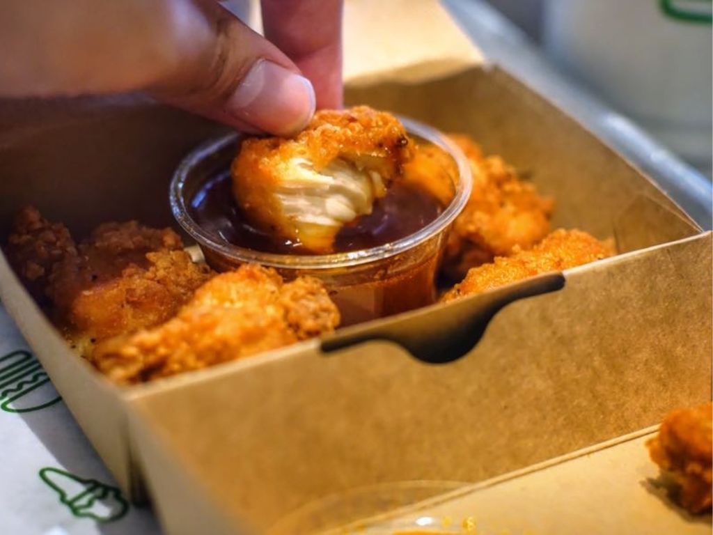 04 ev-shake shack singapore-hot honey chicken bites-hungrygowhere