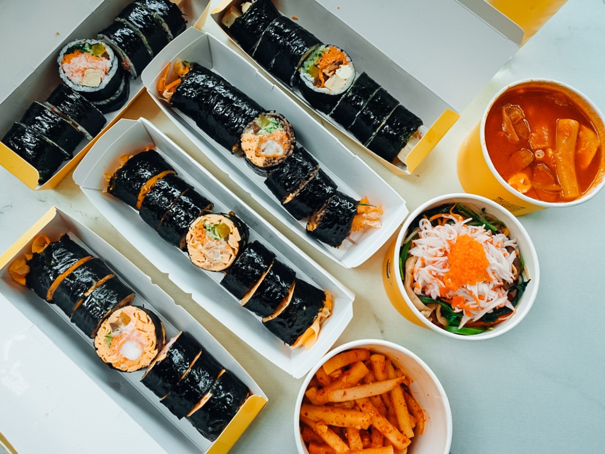 Try rice-less kimbaps filled with egg or soba at Oni Kimbap at Aperia Mall