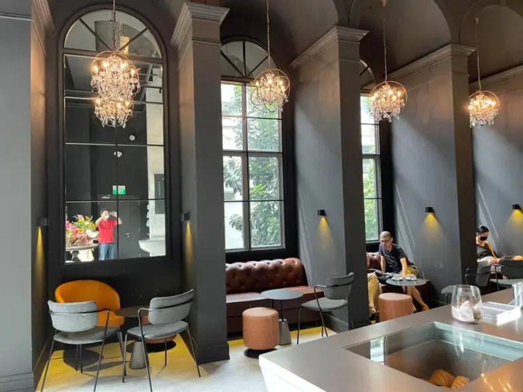 themed cafes singapore