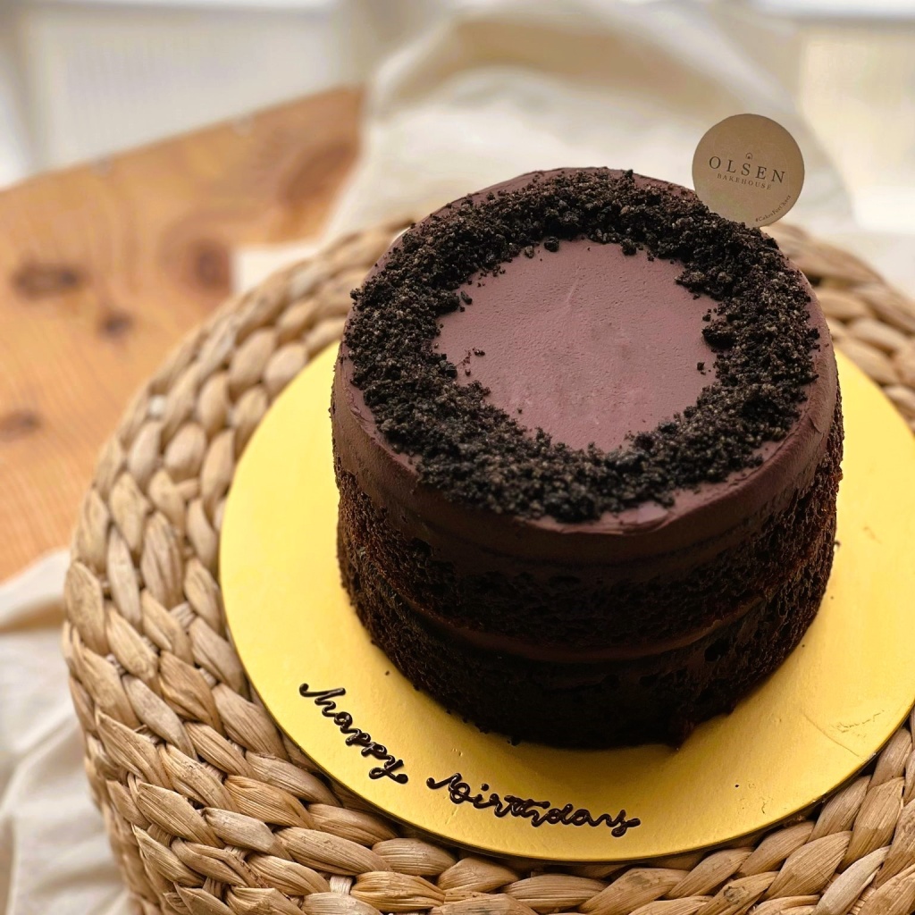 08-em-Olsen-Bakehouse-Best-Chocolate-Cake-HungryGoWhere.jpg