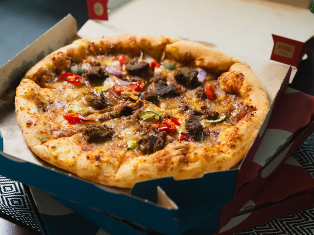 domino's sate pizza