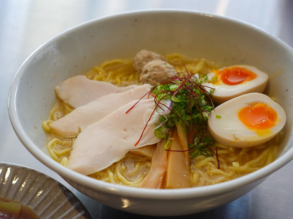 raakki ramen bar