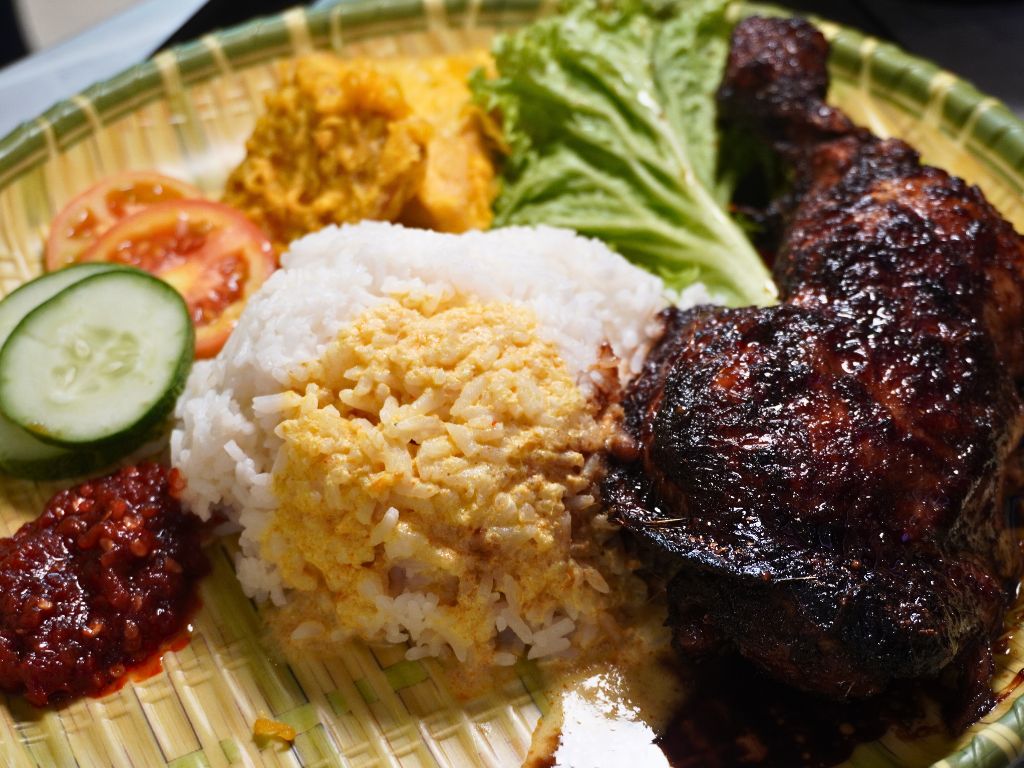 Ayam panggang set. Photo: Angeline Ang/HungryGoWhere places to eat in Singapore