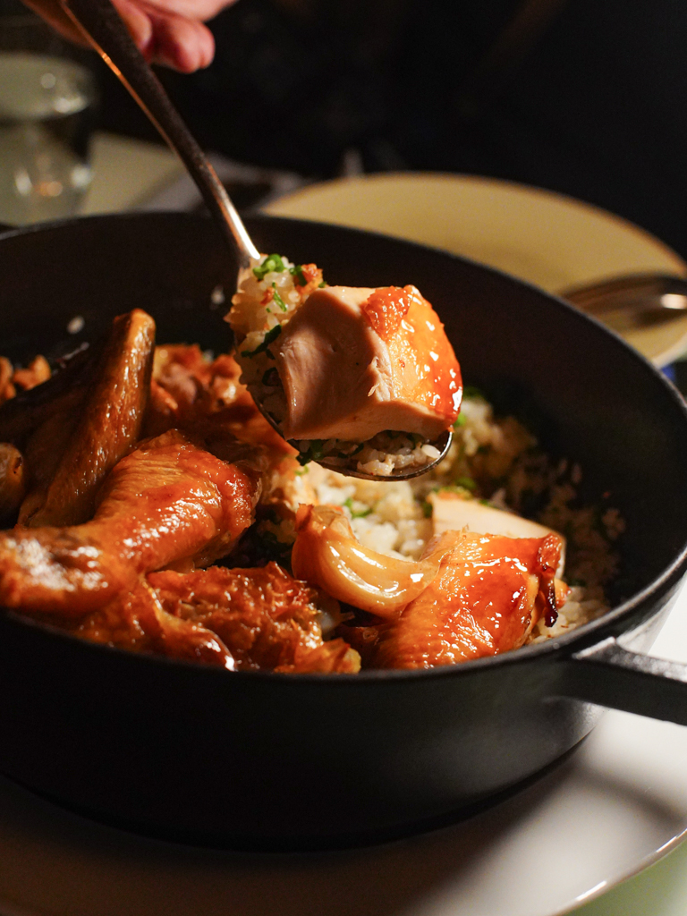 Fragrant rice and tender chicken. Photo: Evan Mua/HungryGoWhere la terrace