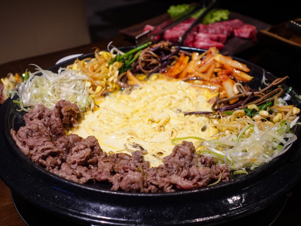 Medium-sized chadol gujeolpan. Photo: Sarah Chua/HungryGoWhere places to eat in Singapore