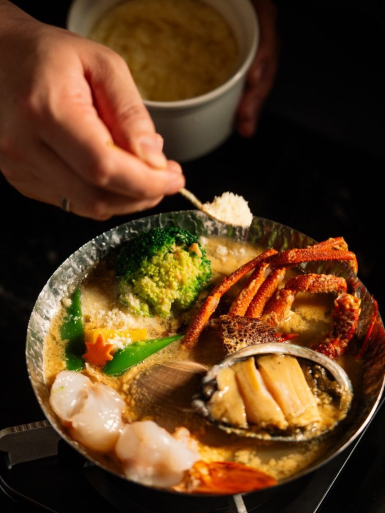 You probably haven’t had a hotpot like this before. Photo: Morita Unigoro morita unigoro