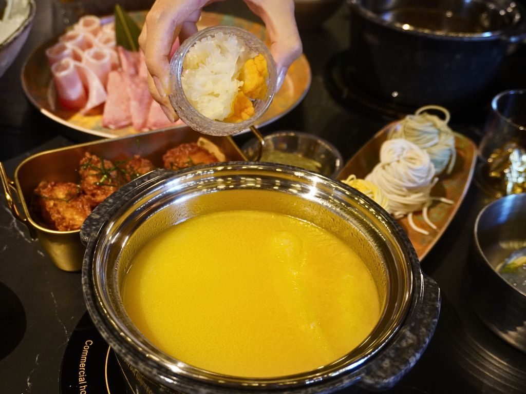 Photo: Angeline Ang/HungryGoWhere Broth & Beyond