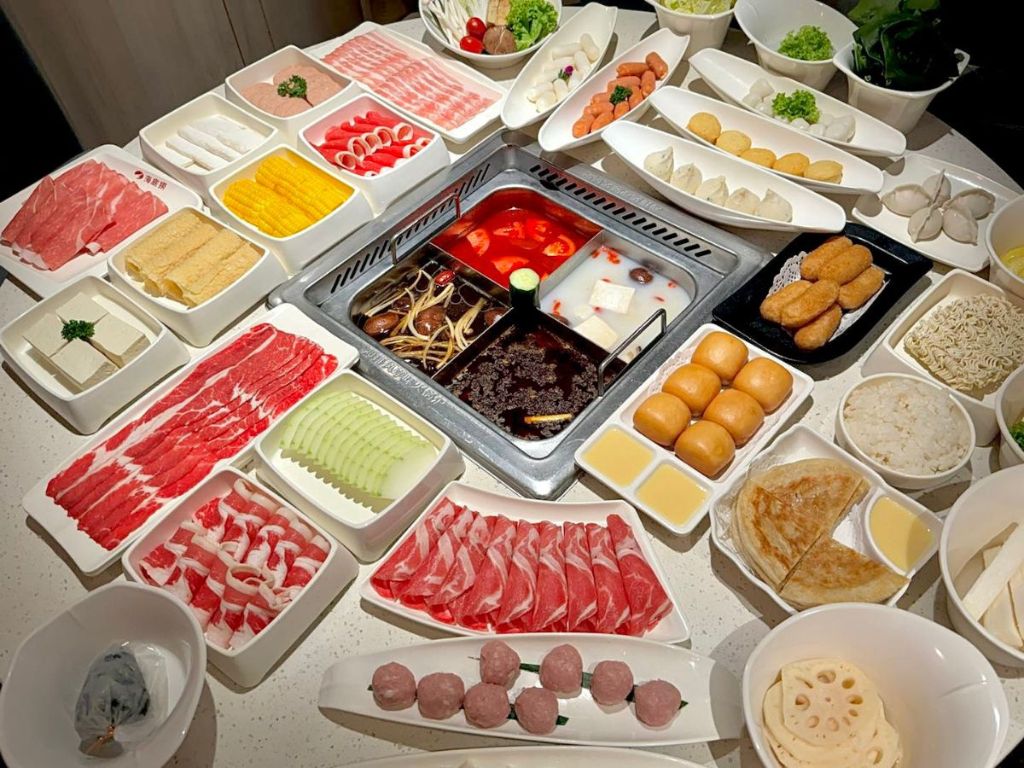 Photo: Haidilao Singapore steamboat singapore