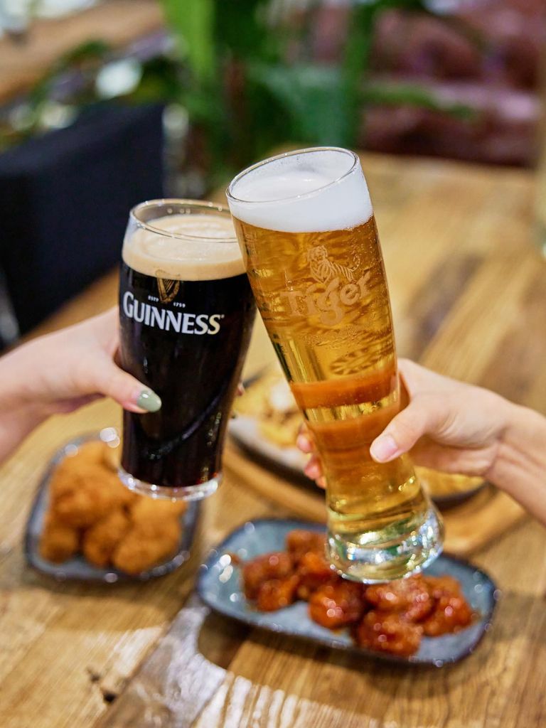 Oysters and lots of drinks ought to make the night a memorable one. Photo: Clayful Art Cafe free-flow alcohol singapore