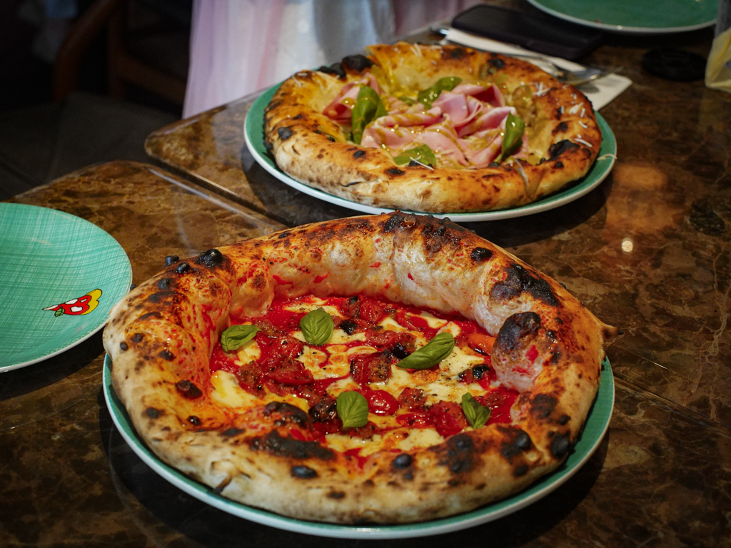 The pizzas are the star here. Photo: Evan Mua/HungryGoWhere vincenzo capuano singapore