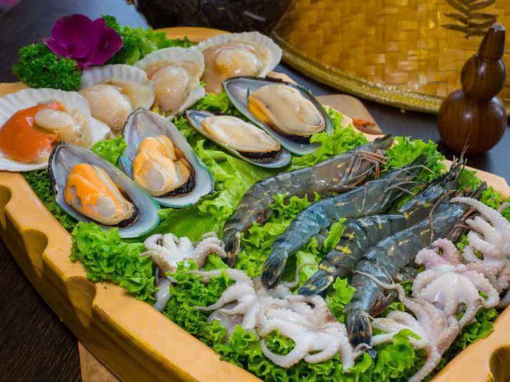 Photo: Xiangcao Yunan Original Ecology Hotpot/Facebook steamboat singapore