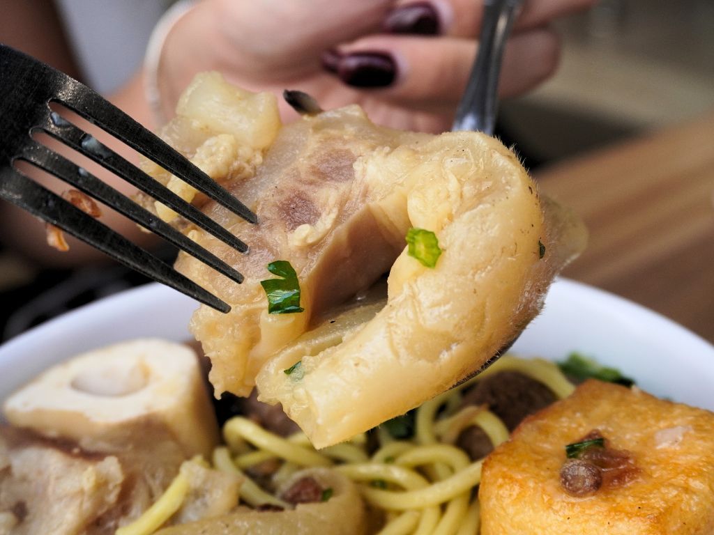A bouncy piece from the bakso kikil bowl. Photo: Angeline Ang/HungryGoWhere sundanese kitchen