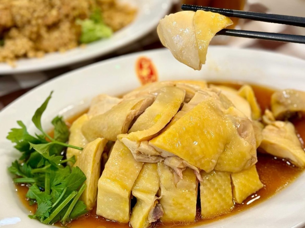 Photo: Boon Tong Kee/Facebook best chicken rice singapore