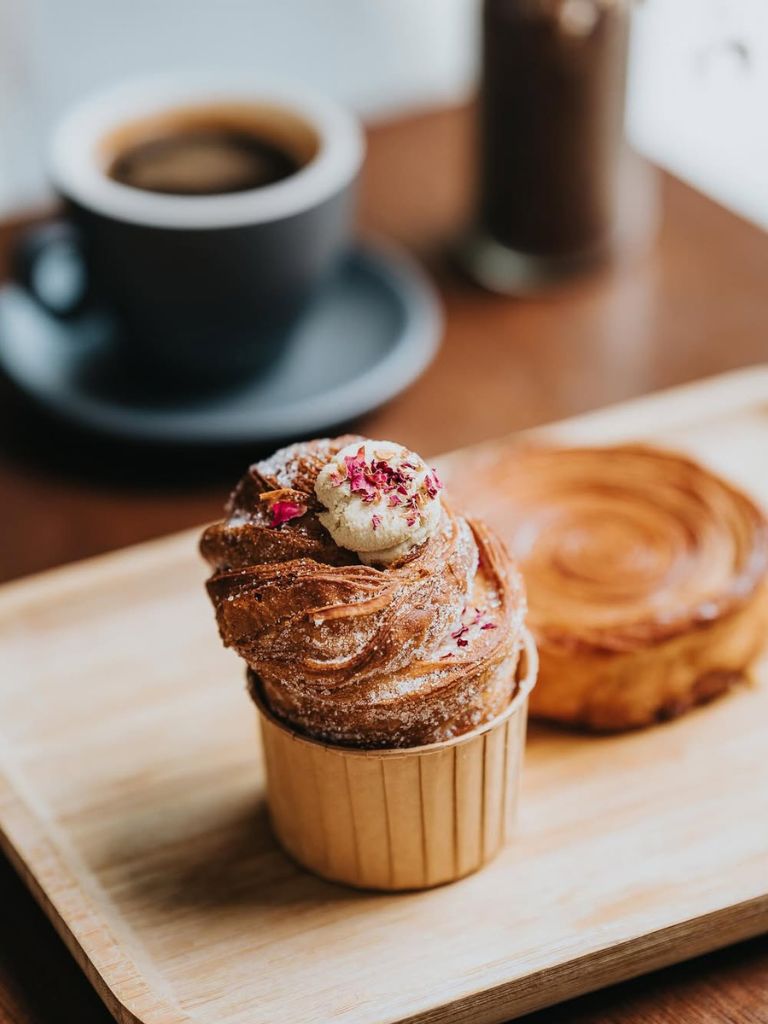 work-friendly cafes singapore