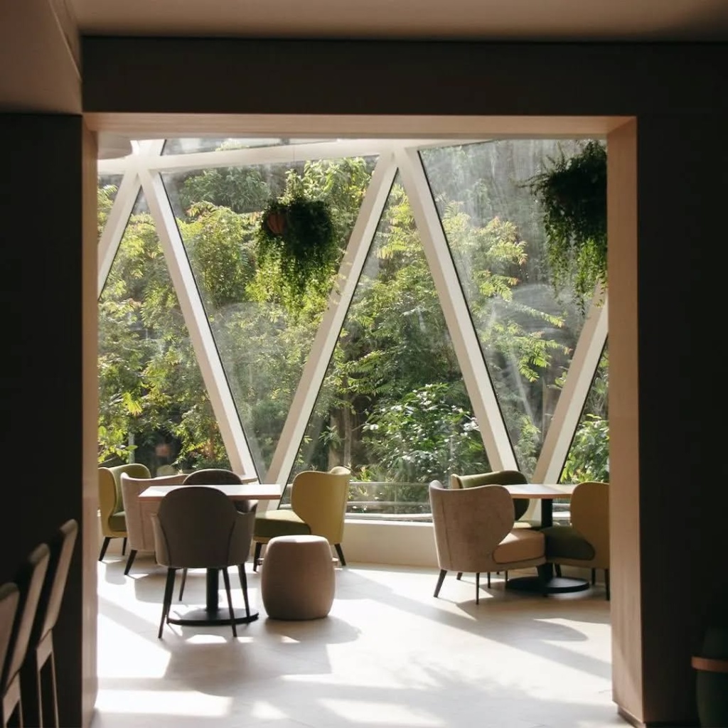 work-friendly cafes singapore