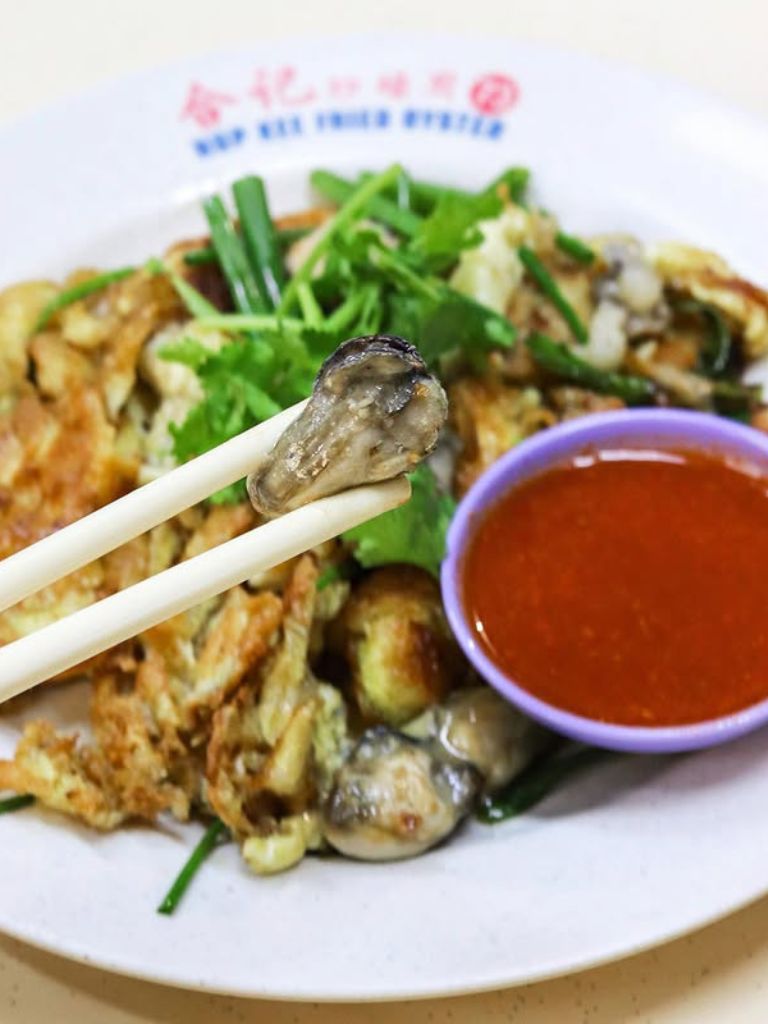 Plump and fresh oysters are used at Hup Kee. Photo: @juliuslim/Instagram newton food centre