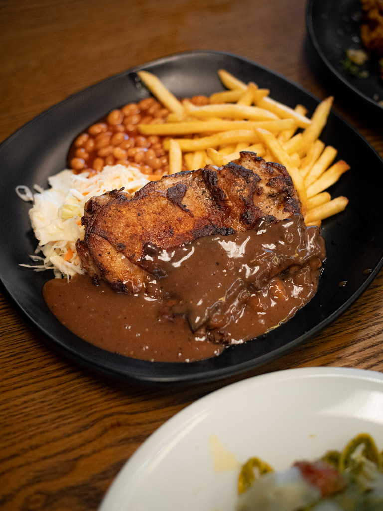 Classic chicken chop is great for lunch. Photo: Evan Mua/HungryGoWhere eightisfy western