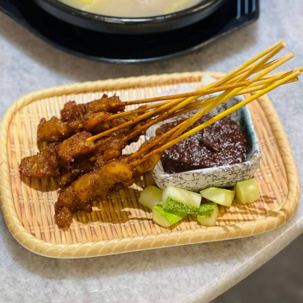 Photo: Shannon Yap/HungryGoWhere feng sheng chicken rice