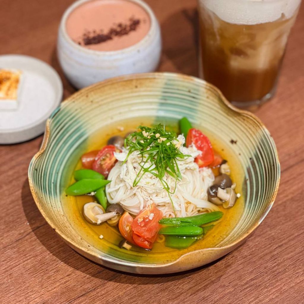 Cacao tea somen. Photo: Shannon Yap/HungryGoWhere mr bucket chocolaterie