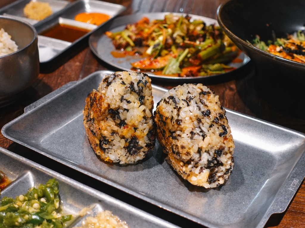Grilled rice balls. Photo: Sarah Chua/HungryGoWhere Song Gye Ok Singapore Telok Ayer