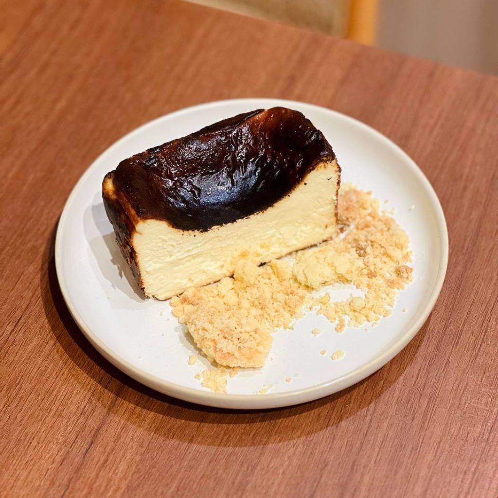 The basque burnt cheesecake. Photo: Shannon Yap/HungryGoWhere mr bucket chocolaterie
