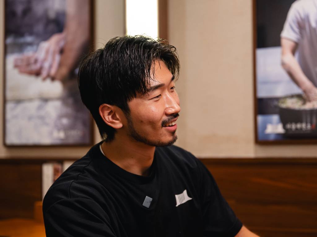 Curious diners have travelled all the way from Malaysia just for a glimpse of the Korean chef. Photo: Abdul Rahim Anwar/HungryGoWhere kalguksu seoul noodle shop