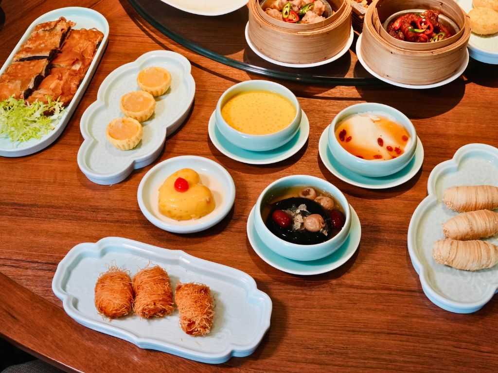 An assortment of fried dim sum and desserts. Photo: Shannon Yap/HungryGoWhere si chuan dou hua